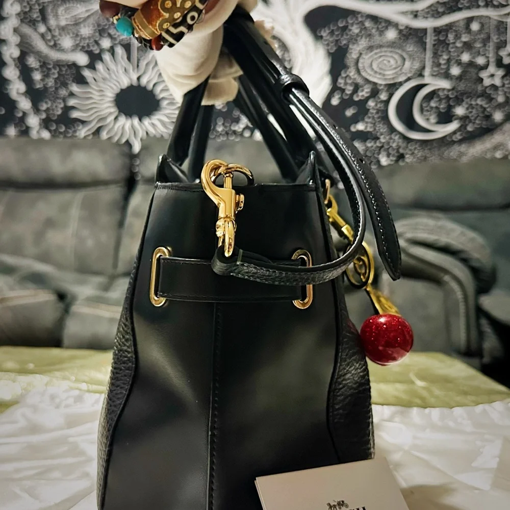 COACH soho Black Leather Carryall crossbody bag Satchel with Red Cherry Charm - Picture 17 of 17